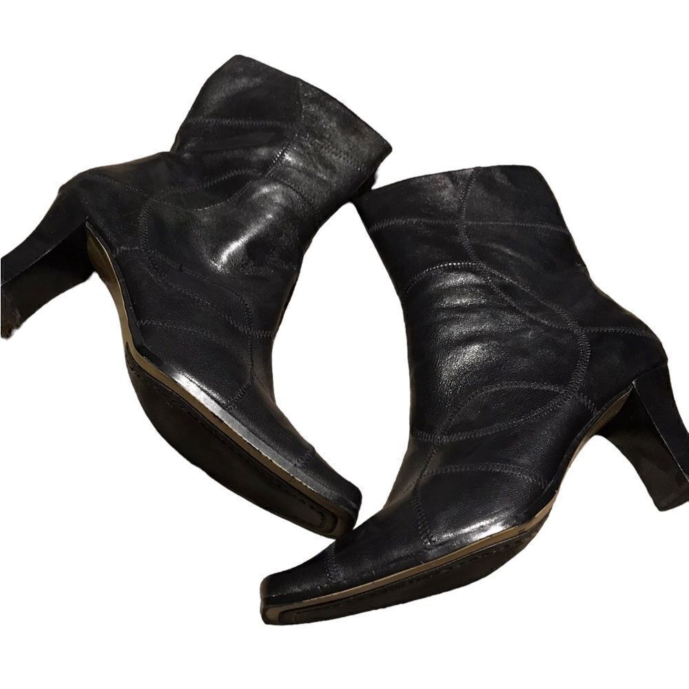 Liz Claiborne pieced black leather boots size 8.5 boots new never worn